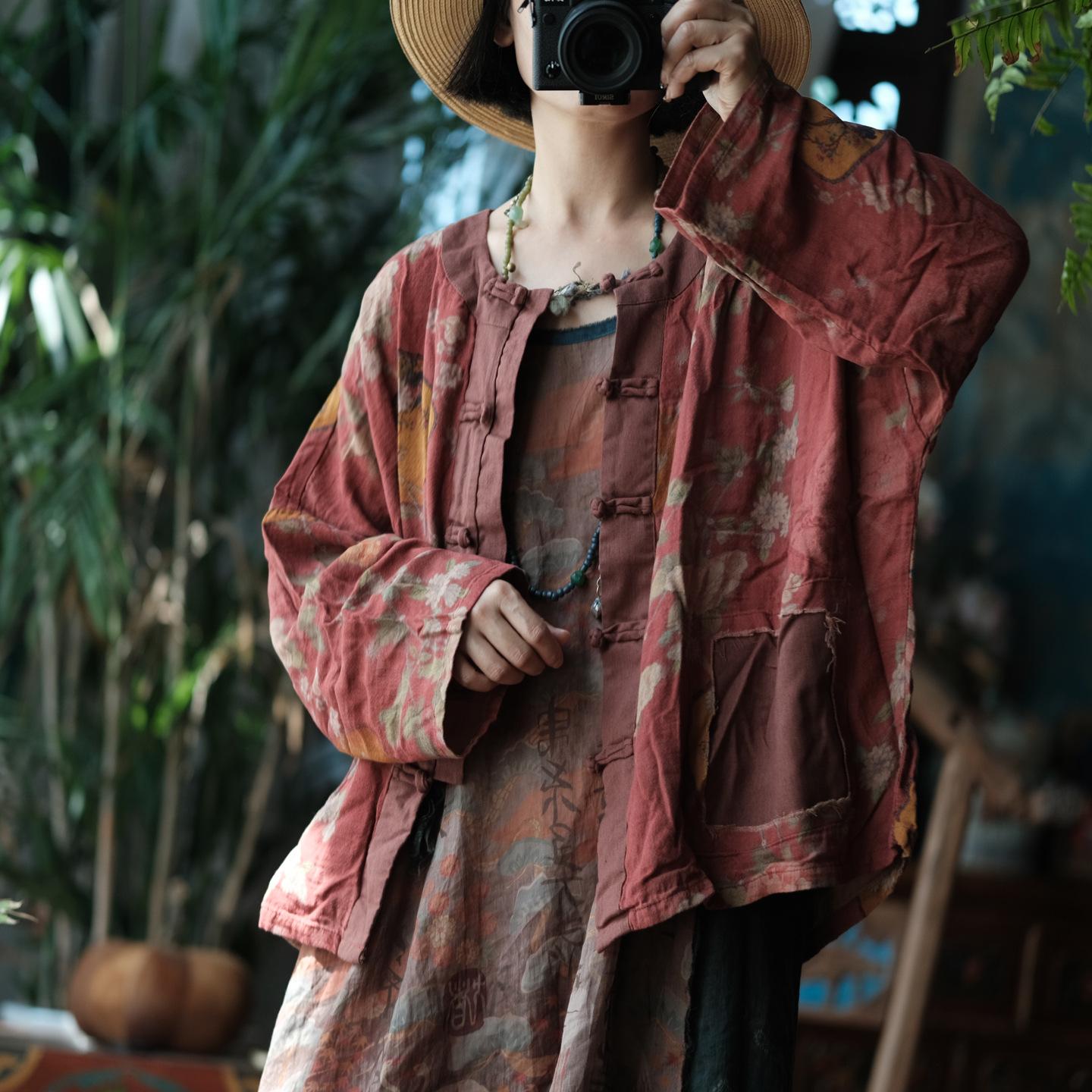 

Johnature Women Vintage Print Floral Shirts Tops O-Neck Long Sleeve Autumn Blouses Button Loose Chinese Style Shirts One Size