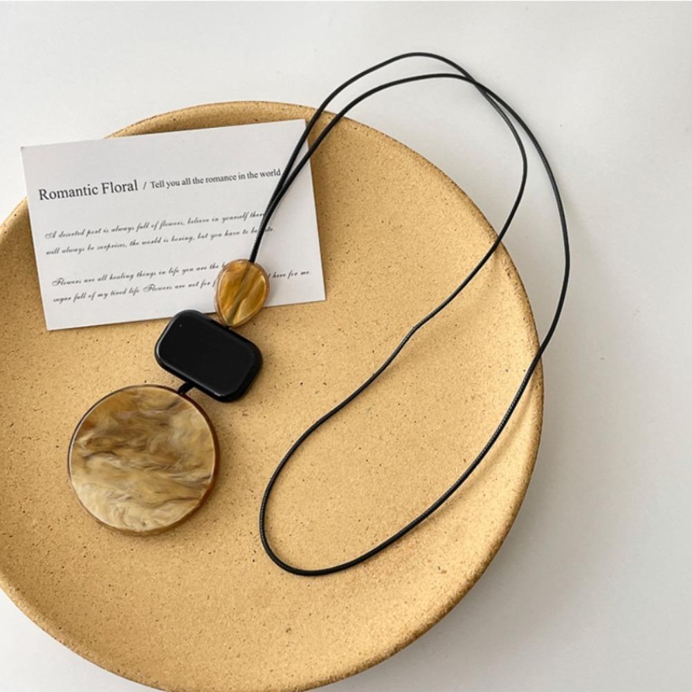 Trendy Bohemia Necklace for Women Advanced Ethnic Style Neck Chain Resin Retro Sweater Chain Clothing Accessories