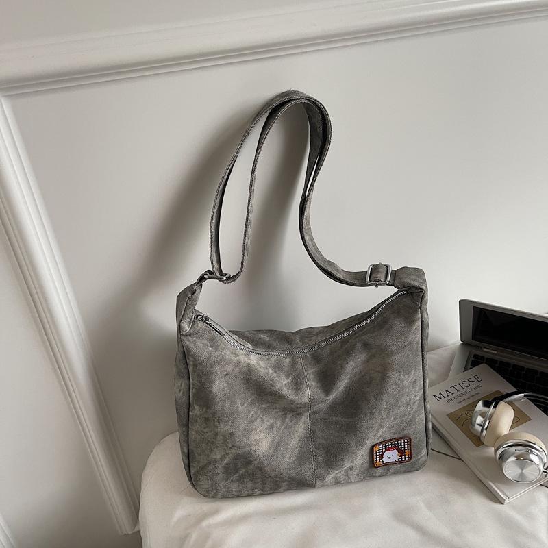 Large-capacity Commuter Bag Women's Autumn New Casual Niche Shoulder Bag High-value Fashionable Underarm Bag