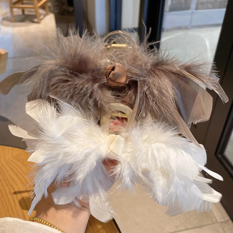 Temperament Feather Ostrich Feather Large Catching Clip Back of Head Hairy Shark Clip Hairy Hairpin Female