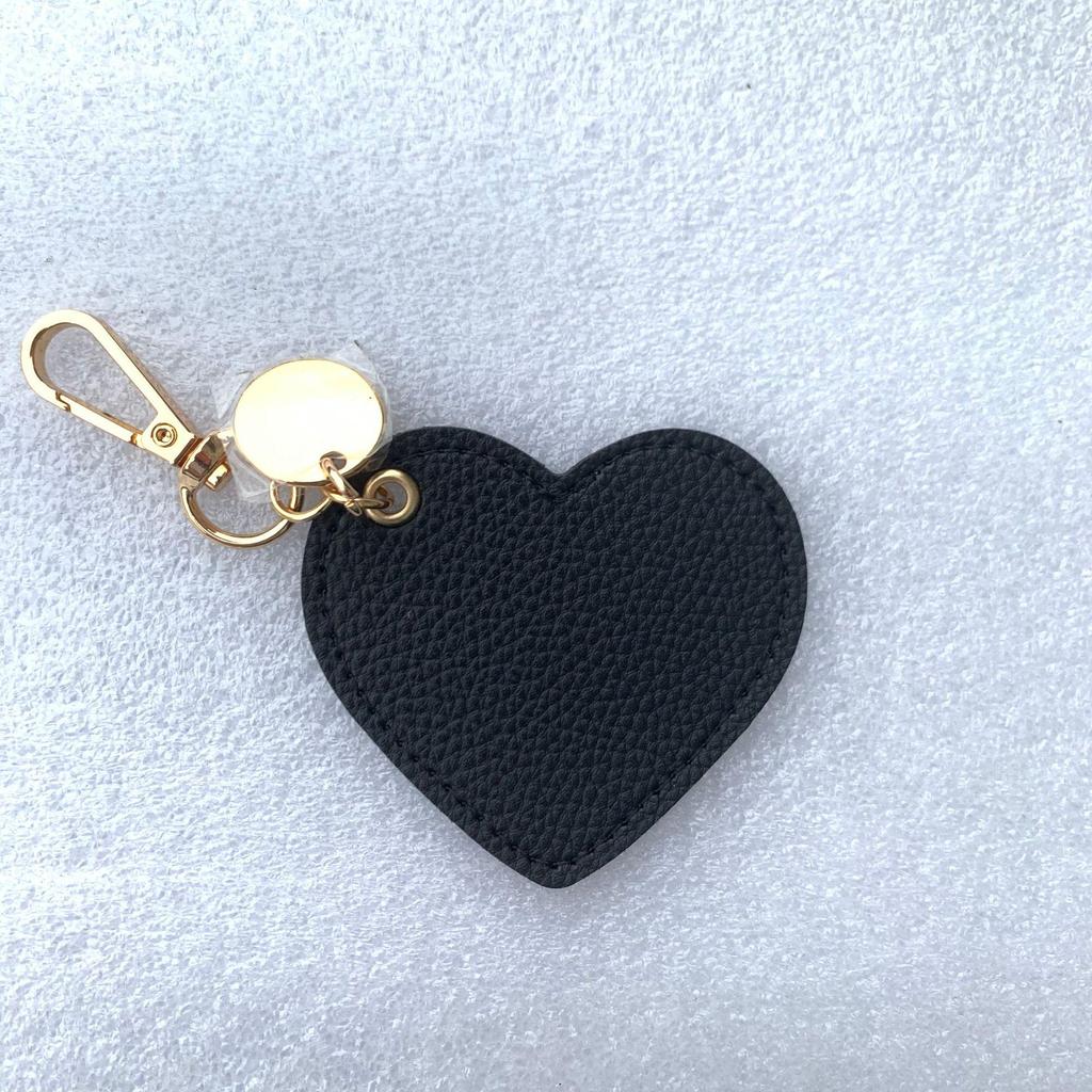 In-Stock Heart-Shaped PU Leather Keychain Pendant - Car Key Gift