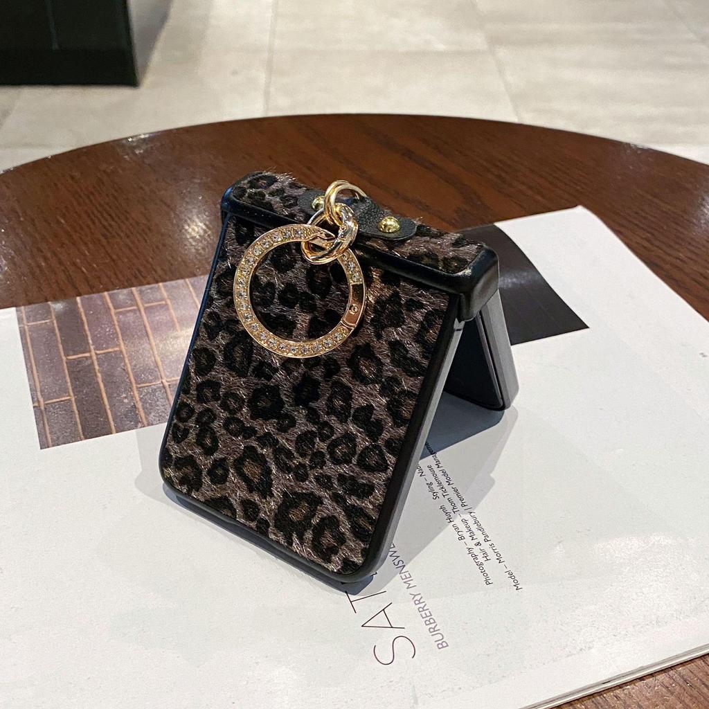 Samsung Z Flip7 Vollschutz Leopardenmuster Handyhülle mit Ringhalter