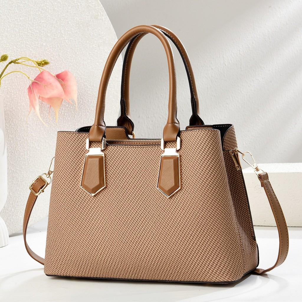 Water Bucket Bag For Women With Pu Material And Zipper Closure For Daily Use
