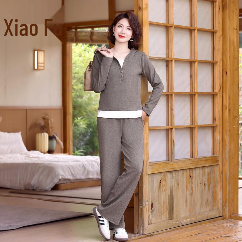 Middle-Aged Women's Casual Sportswear Set