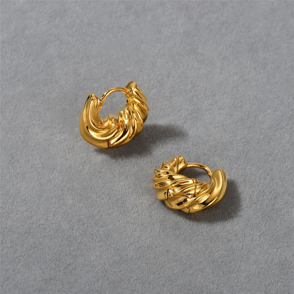 Wind Metal Thread Geometric Twist Horn Ear Buckle Earrings Year French Simple Light Luxury Earrings