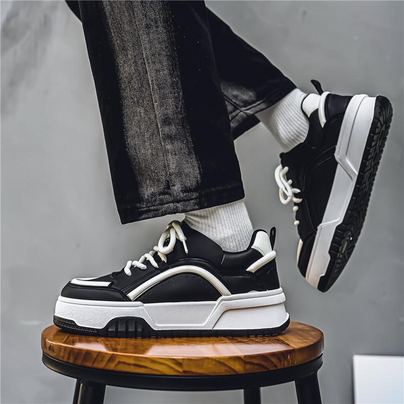 Men's Sports Shoes Outdoor Flat-Soled Sneakers Fashionable Athletic Footwear Thick-Soled Sports Shoes Comfortable and Durable