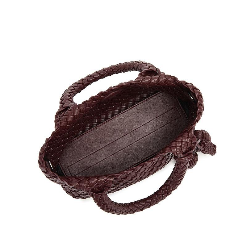 New High-end Texture Hand-woven Bag Women's Fashion Personalized Handbag Pendant Vegetable Basket Hand Bag