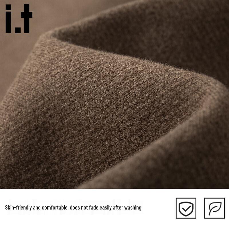 CHOCOOLATEit Men's Raglan High-Neck Half-Zip Sweatshirt