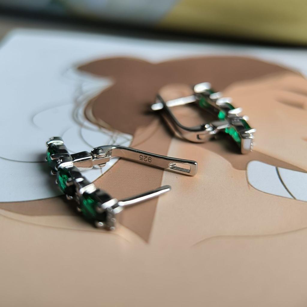 Серебряные серьги с изумрудом nano 2.367ct (2197386)