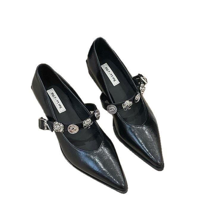 French pointed women's small leather shoes autumn 2025 new thick heel one-word buckle light mouth single shoes Mary Jane shoes women