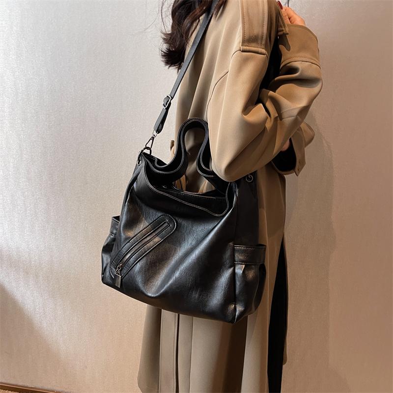 Retro Women's PU Leather Handbag Large Capacity Shoulder Bags Ladies Soft Leather Crossbody Bags for Daily Commute Work Shopping and Weekend Outings