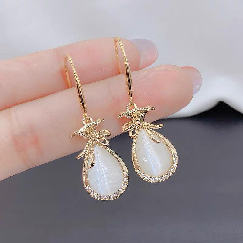 Cat s Eye Coin Purse Dangle Earrings 2024 - Trendy, Fashionable, Unique Design Electroplated
