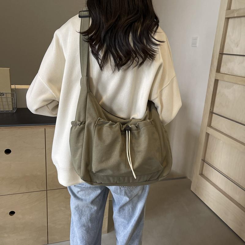 Drawstring Lightweight Bag Women's Large Capacity Crossbody Bag Commuter Shoulder Bag