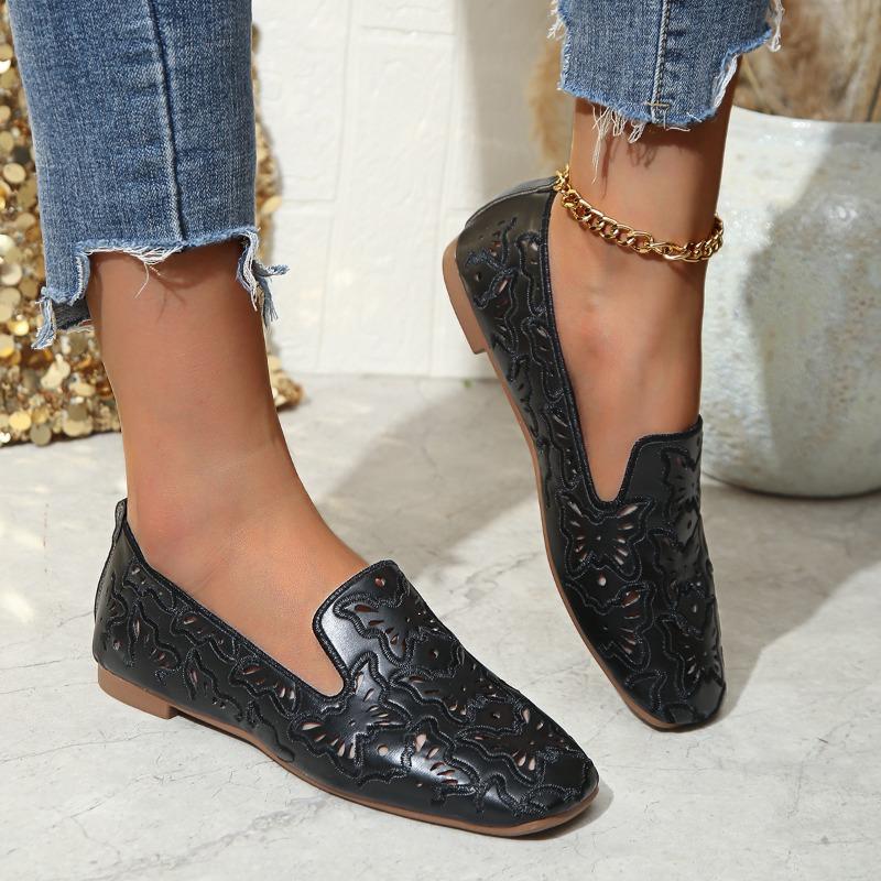 

Женская обувь повседневная и с перфорацией, носится на одной ноге 36 чёрный