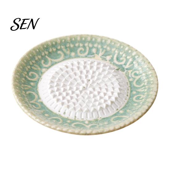 Ginger Grinding Tool Ceramic Garlic Grater Plate, Embossed Dish for Grating Non Absorbent Odorless Grinder Wasabi Cheese Chocolate Carrot Fruits