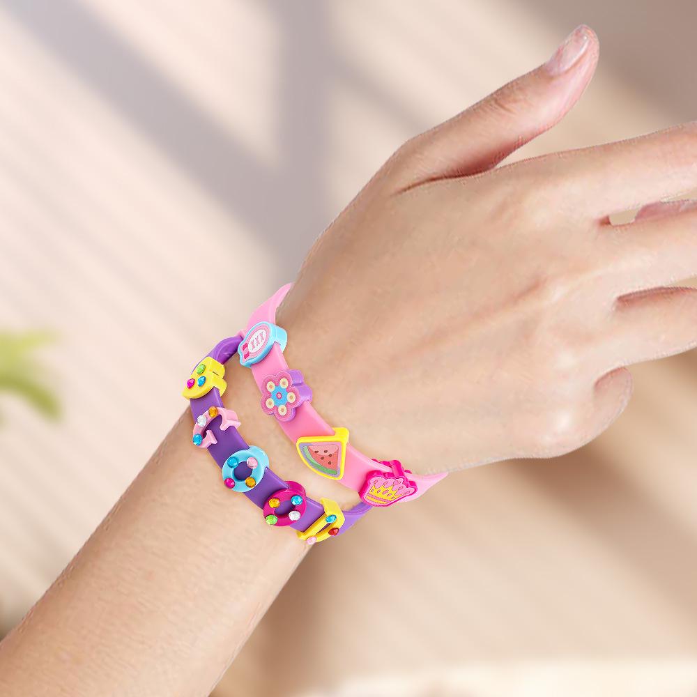 Kinder DIY Armband & Fußkettchen Set mit Perlen: Cartoon-Buchstaben-Schmuckspielzeug für Mädchen