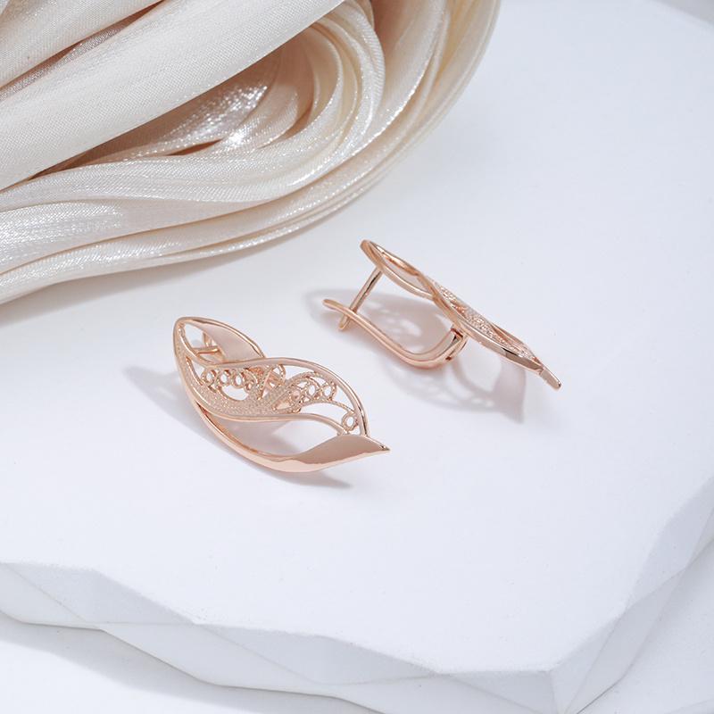 1 Pair Luxury Geometric Vintage Women's Hollow Pattern Earrings Golden Color Wedding Party Jewelry Leaf Floral Earrings