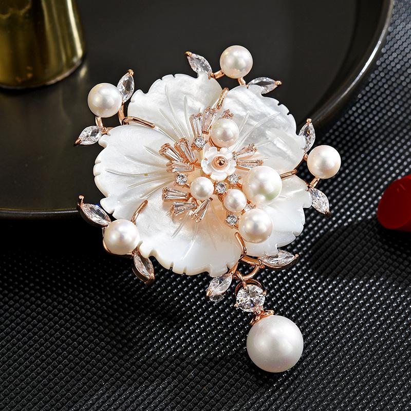 

New Korean Version Versatile Natural Shell Rose Brooch Mother Shell Flower Corsage Coat Suit Accessories Wholesale