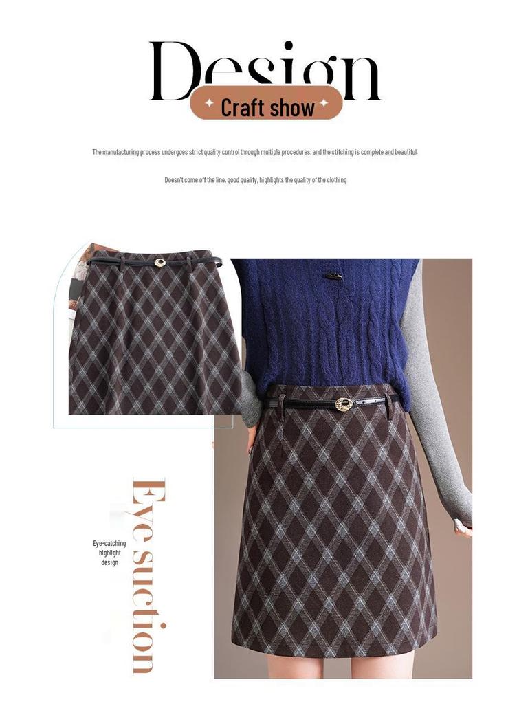 Plaid High-Waist A-line Skirt: Winter 2025 Petite Fashion