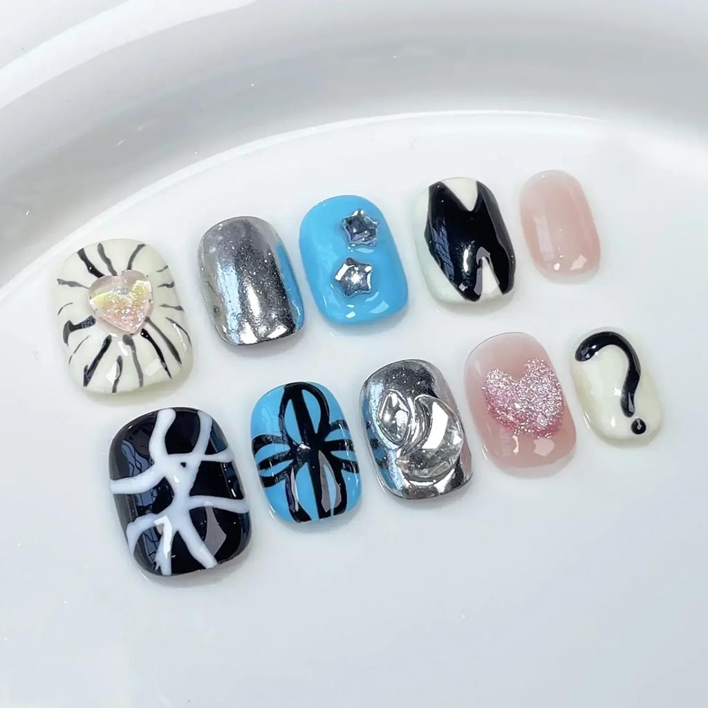 10Pcs Black Handmade Press On Nails Short Round Gold Foil Star Design Shiny Full Cover False Nail Tips For Manicure