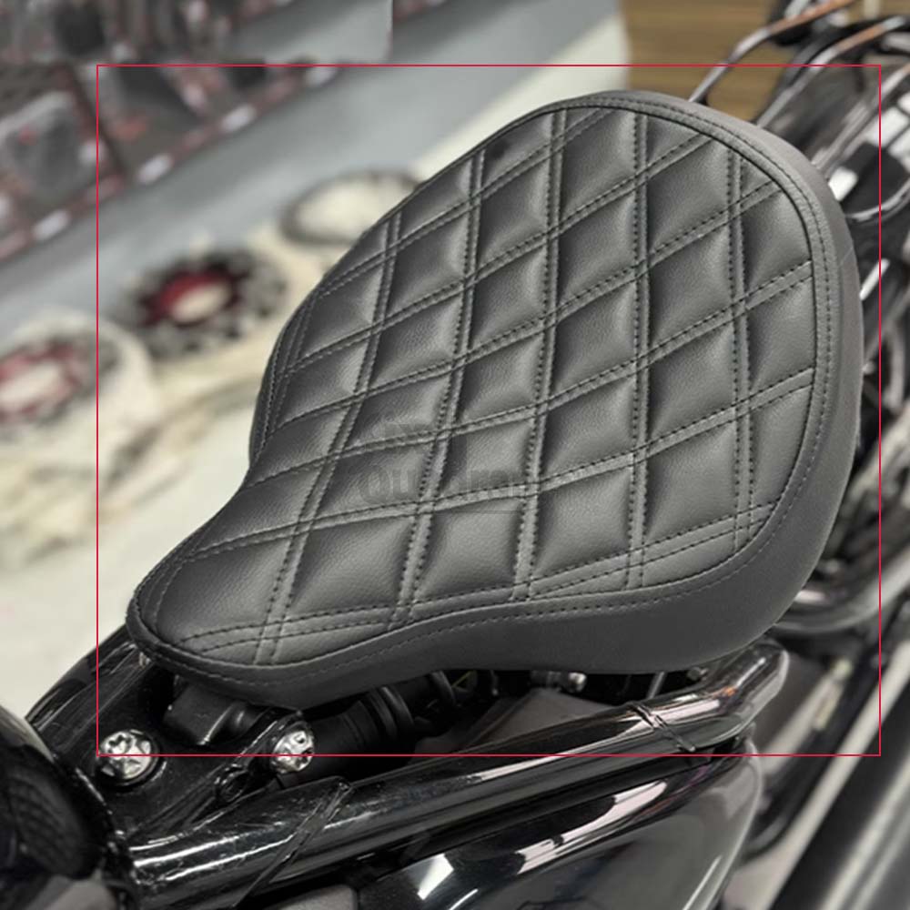 For Triumph Bonneville Bobber 2017 2018 2019 2020 2021 2022 2023 2024 2025 Black Front Seat Pad Cover Motorcycle Part Plastic