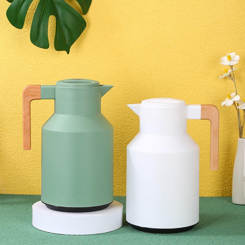 Vacuum Insulated Pot with Wooden Handle