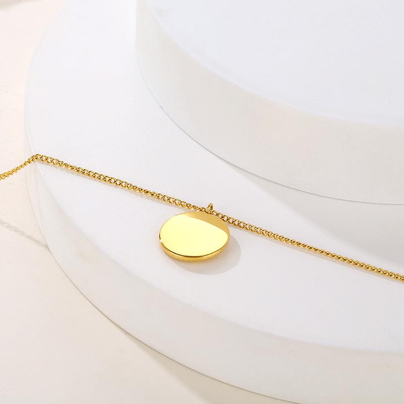 Literary Bee 3D Relief Necklace: Chic Retro Stainless Steel Design for Women