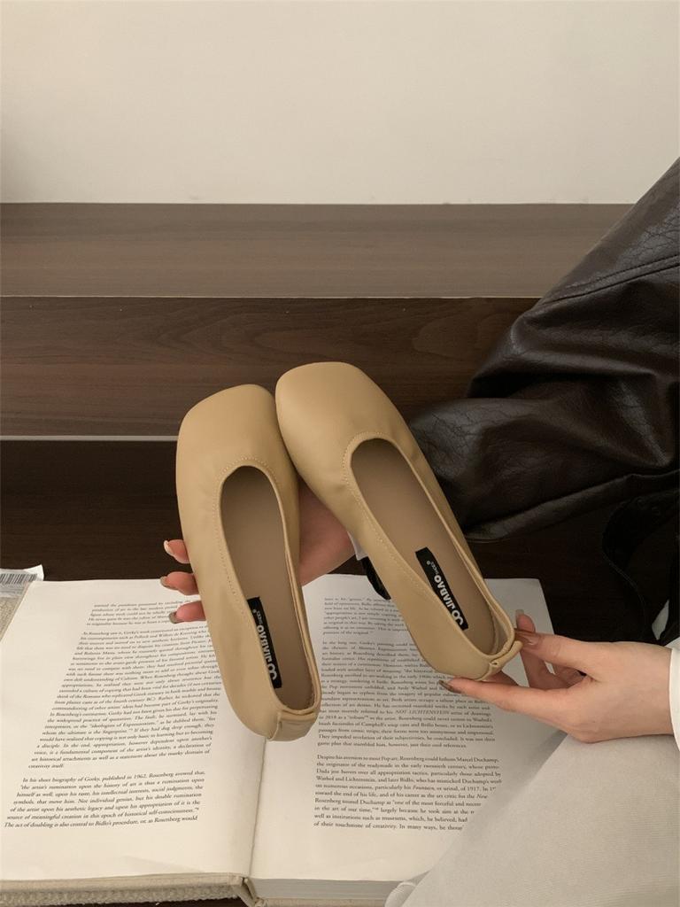 One Pedal Soft Leather Soft Sole Retro Grandma Shoes 2025 New Internet Celebrity Flat Bottom Versatile Square Head Single Shoes Women's Doudou Shoes