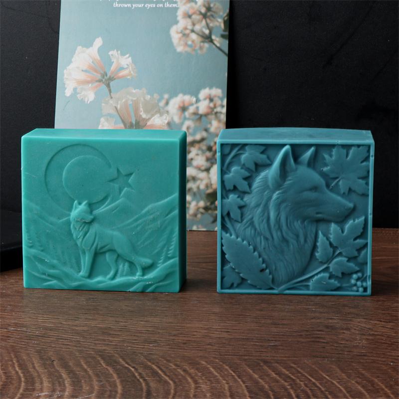 Animal Howling Wolf Shape Silicone Soap Mold DIY Wolf Shape Mountain Forest Animal Resin Plaster Molds Cake Soap Home Decoration