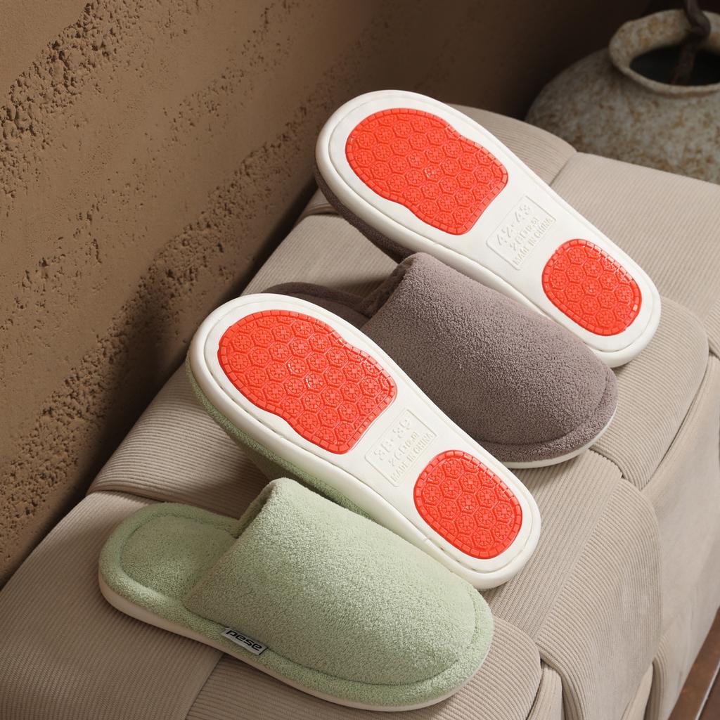 Thickened cotton slippers, plush warm and non-smelly in winter, foot models, thick bottom non-slip home indoor soft bottom in winter