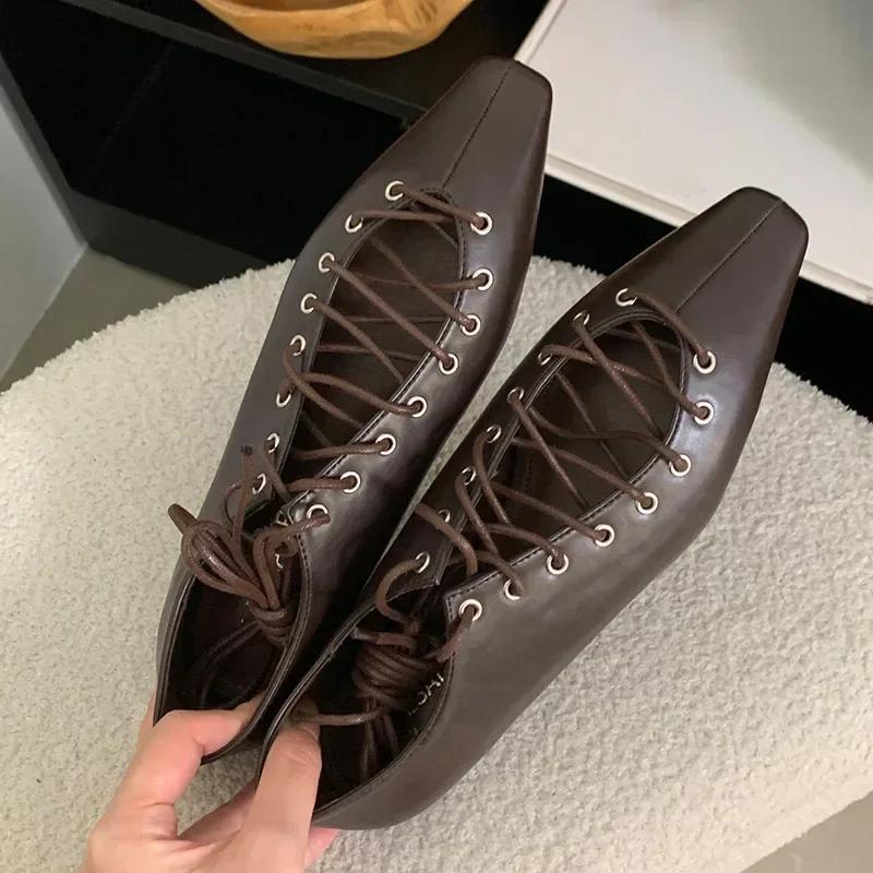 

2025 New Spring Luxury Designer Brand Casual Cross Elastic Band Flat Women s Shoes Elegant Party Square Toe Women s Single Shoes 39 коричневый