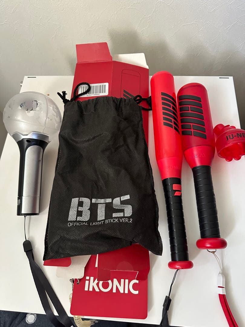 

[USED] iKON BTS Light Stick