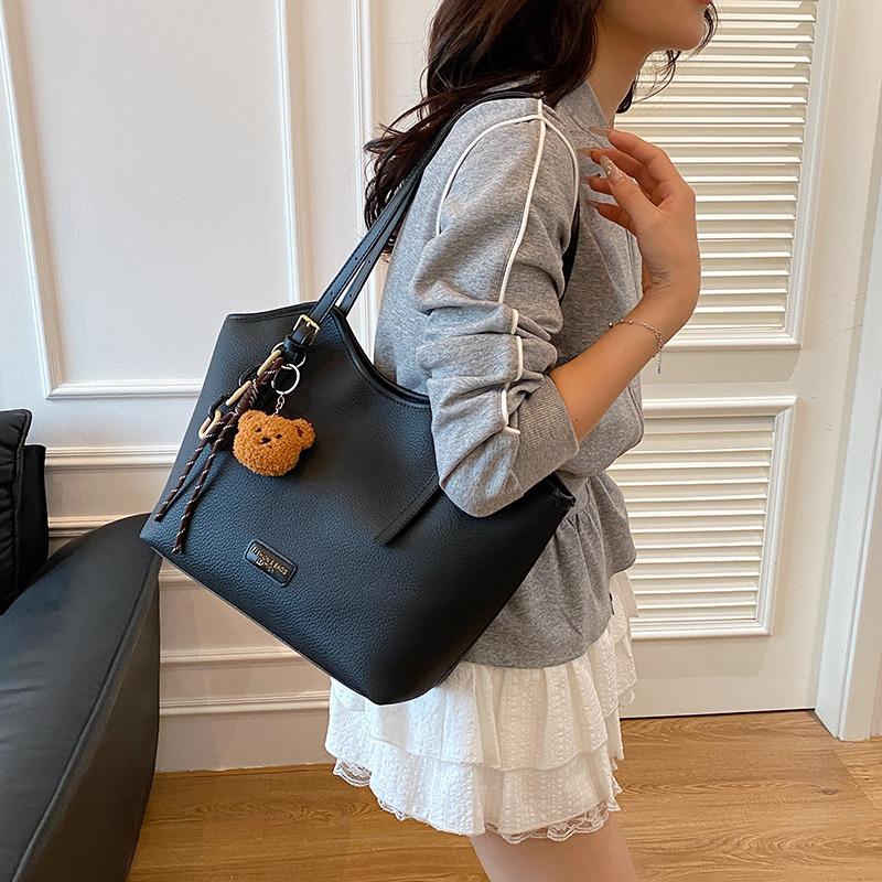 Casual large-capacity tote bag women's new retro versatile shoulder bag niche commuter underarm bag