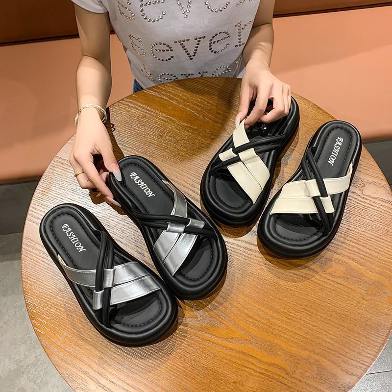 Wear summer with skirt women's cool slippers sandals women's platform fashion one-word drag pregnant women beach 2025 new