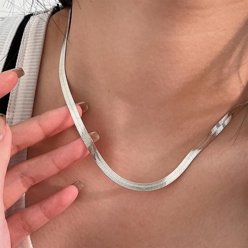 S925 Sterlingsilber Koreanische Schlangenkette – Schlichte & Vielseitige Retro-Choker-Halskette für Damen