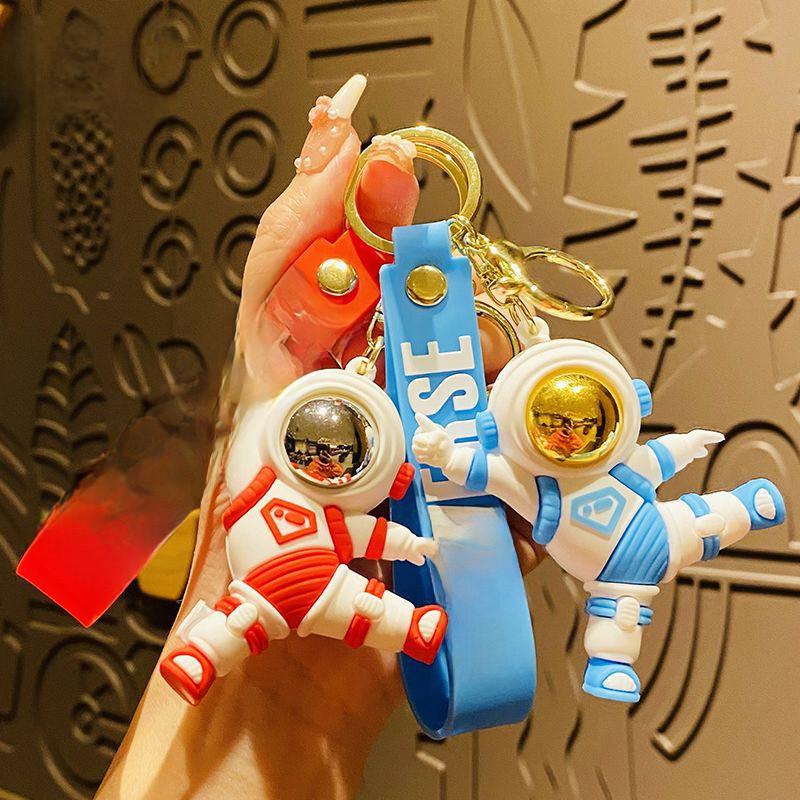 Cartoon Astronaut Charming Keychain Durable Silicone Key Ring For Friends And Family Gifts