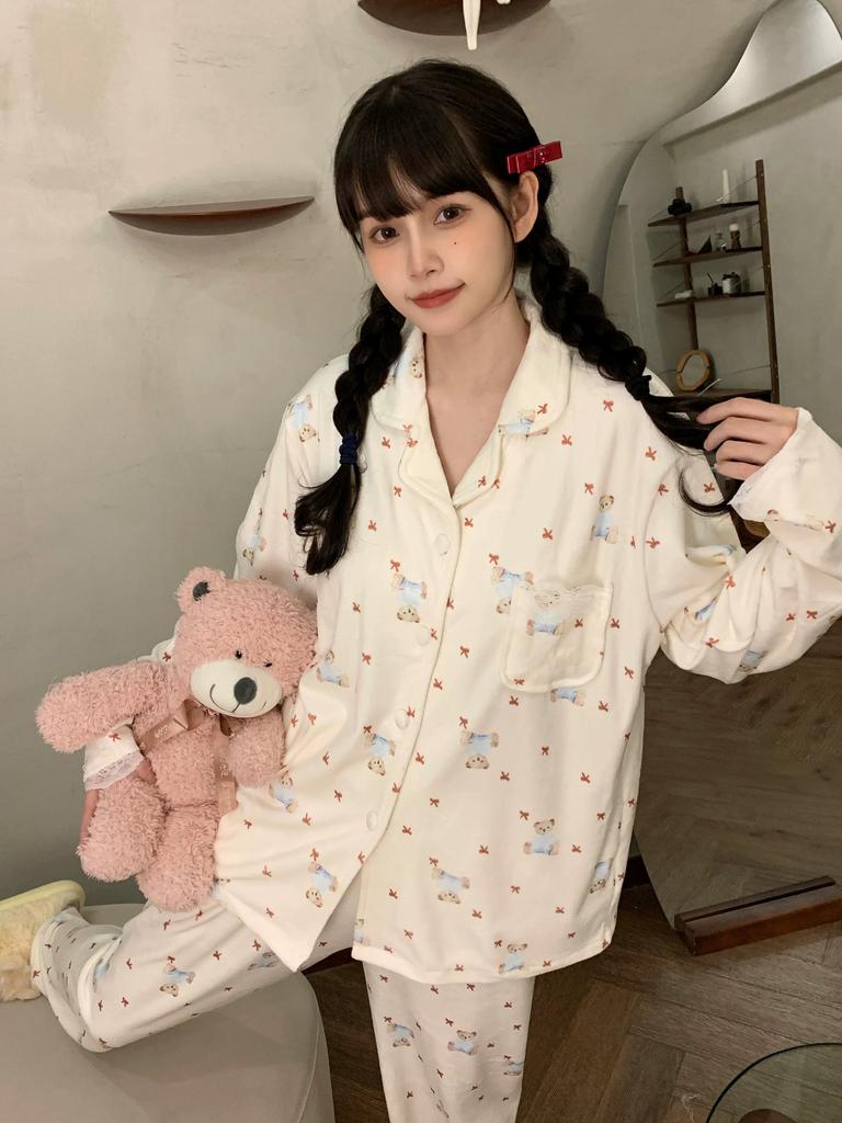 Korean version of cartoon bear island velvet pajamas, thickened thermal long-sleeved trousers in winter, girly loungewear can be worn outside