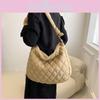 Fashionable Large Capacity Tote Bag For Women Trendy Street Style Cotton Material