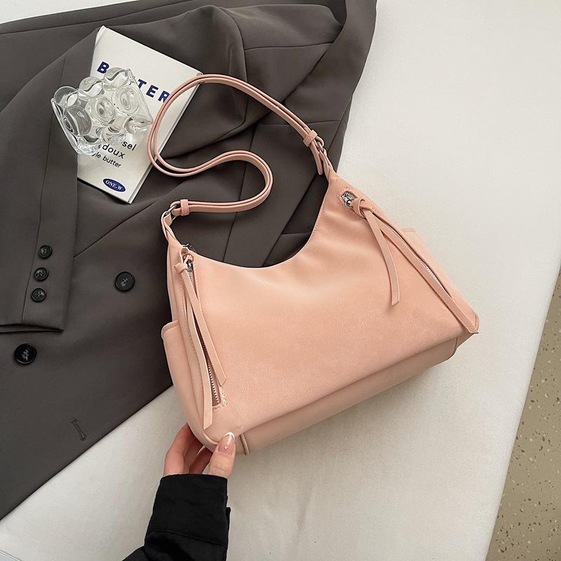 2024 Retro Large-Capacity Women's Contrast Color Shoulder Bag - Autumn/Winter Commuter Pillow Messenger