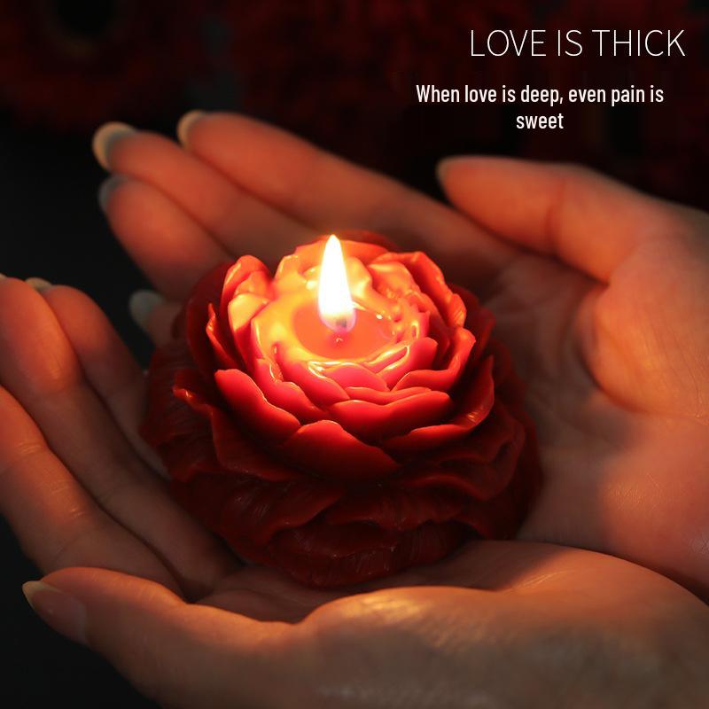 Rose Scented Low-Temperature Soy Candle for Romantic Couples