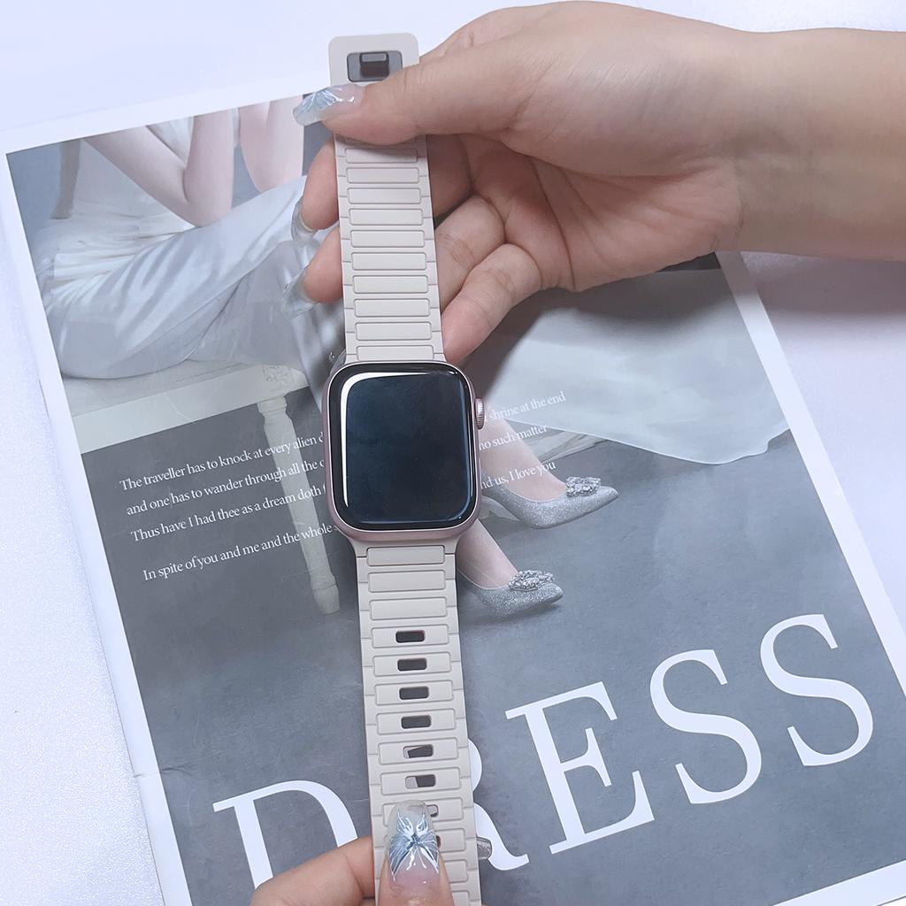 Magnetic Loop For Apple Watch Band 45mm 44mm 40mm 41mm 46mm Silicone Bracelet iWatch Series 10 9 8 7 6 5 se Ultra 2 strap 49mm
