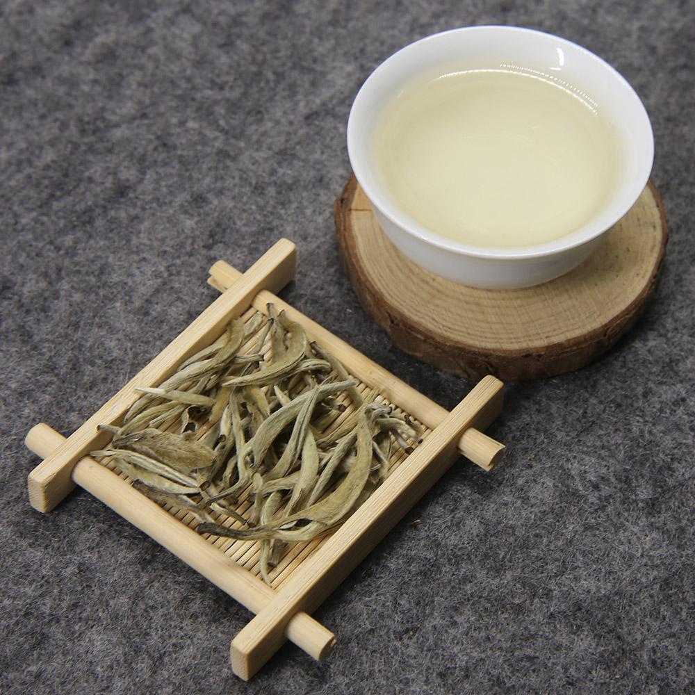 Baihao-Silbernadel-Weißtee der besonderen Qualität, Bai-Hao-Yin-Zhen-Tee