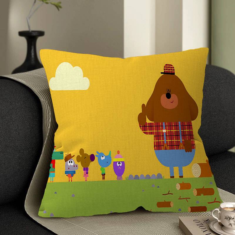 Cartoon Hey-D-Duggee Maple Design Cushion Cover Happy Autumn Harvest Decor Holiday Decorati Pillow Cover