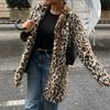 Lose Leopardenmuster Kunstpelzmäntel Frauen Vintage Revers Pelze Tasche Verdicken Herbst Winter Mode Dame Mantel