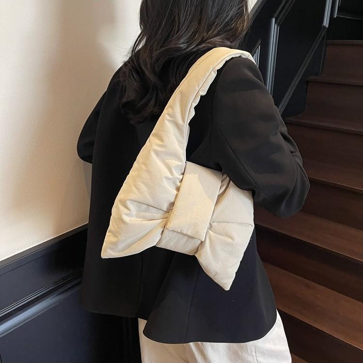 Casual Large-capacity Bag Women's New Versatile Temperament Shoulder Bag Fashion Commuter Messenger Bag