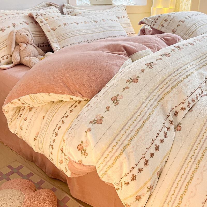 Winter Thickened Milk Velvet Four-piece Set Plus Velvet Warm Coral Velvet Quilt Cover Flannel Sheet Quilt Cover Bedding