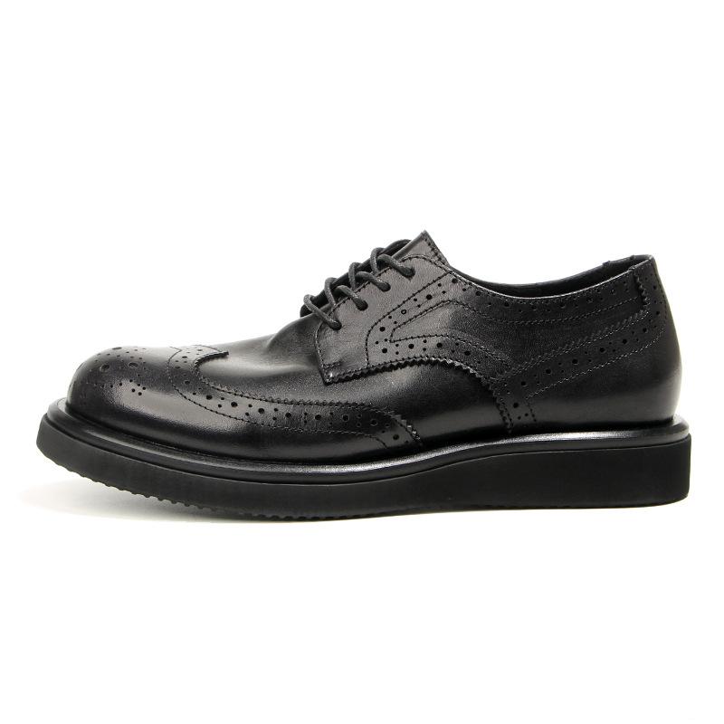 66-7 Brock Gravierte Herrenschuhe Britische Herren Freizeitlederschuhe Retro Modetrend Plateau Muffin Schuhe