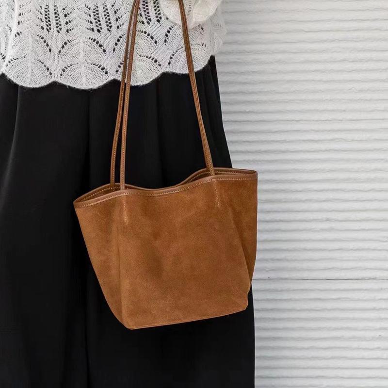 

2025 Autumn/Winter Frosted Cowhide Large Capacity Shoulder Bag - Women s Genuine Leather Tote