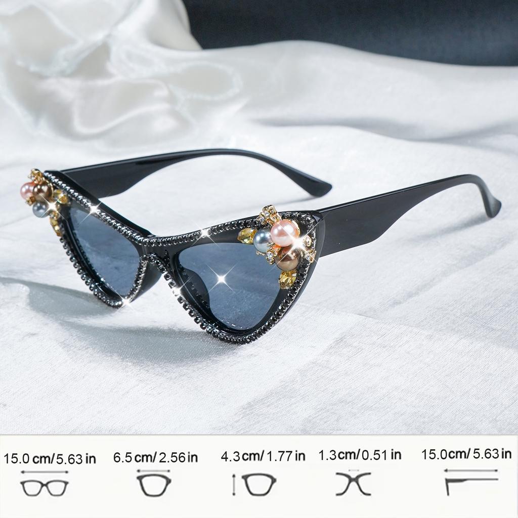 Luxury Large Frame Cat Eye Fashion Glasses for Women Men, and Luxurious Party Glasses with Rhinestone
