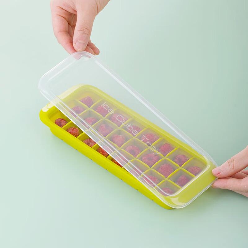 

Chahua Baisike Easy-Release Silicone Ice Cube Tray